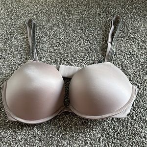 Size 36 D Victoria Secret very sexy push up bra